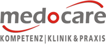 Logo „medocare“ zeigt graue Wortmarke mit rotem o und roten Bögen über und unter „care“; darunter steht in Großbuchstaben: „KOMPETENZ KLINIK & PRAXIS“.